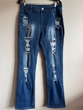 Distressed Straight Leg Jeans XL Ripped Denim Checkered patches